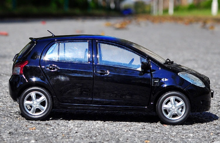 1-18 GAC TOYOTA YARIS ALLOY CAR MODEL