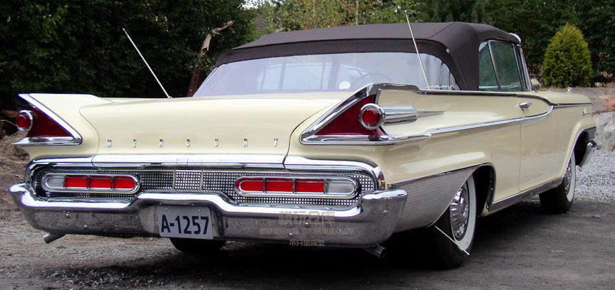 1-18 Mercury Parklane Platinum Edition Alloy Car Model