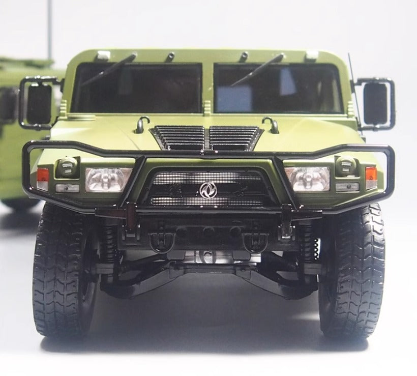 1-18 original Dongfeng Mengshi military vehicle model