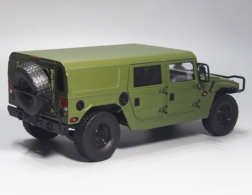 1-18 original Dongfeng Mengshi military vehicle model