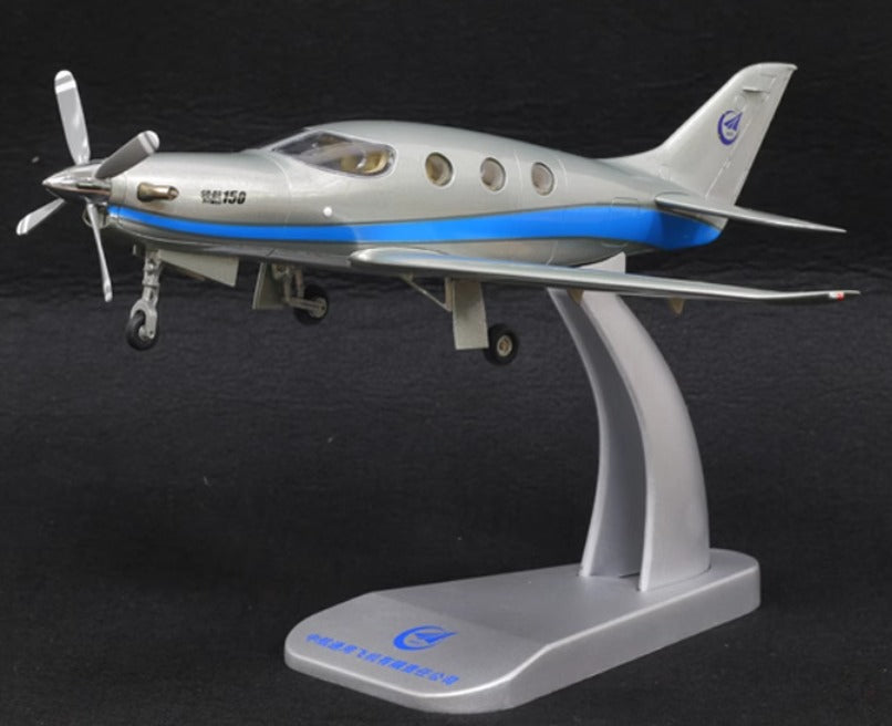 1-40 AVIC original pilot 150 aircraft model