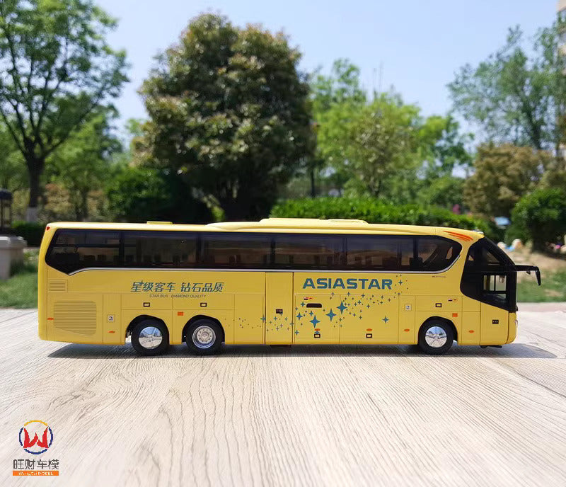 1-43 Yaxing Vitstar Bus Alloy Model