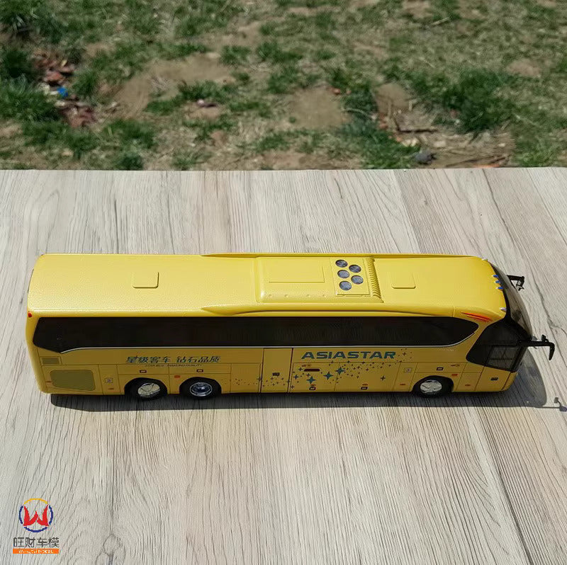 1-43 Yaxing Vitstar Bus Alloy Model