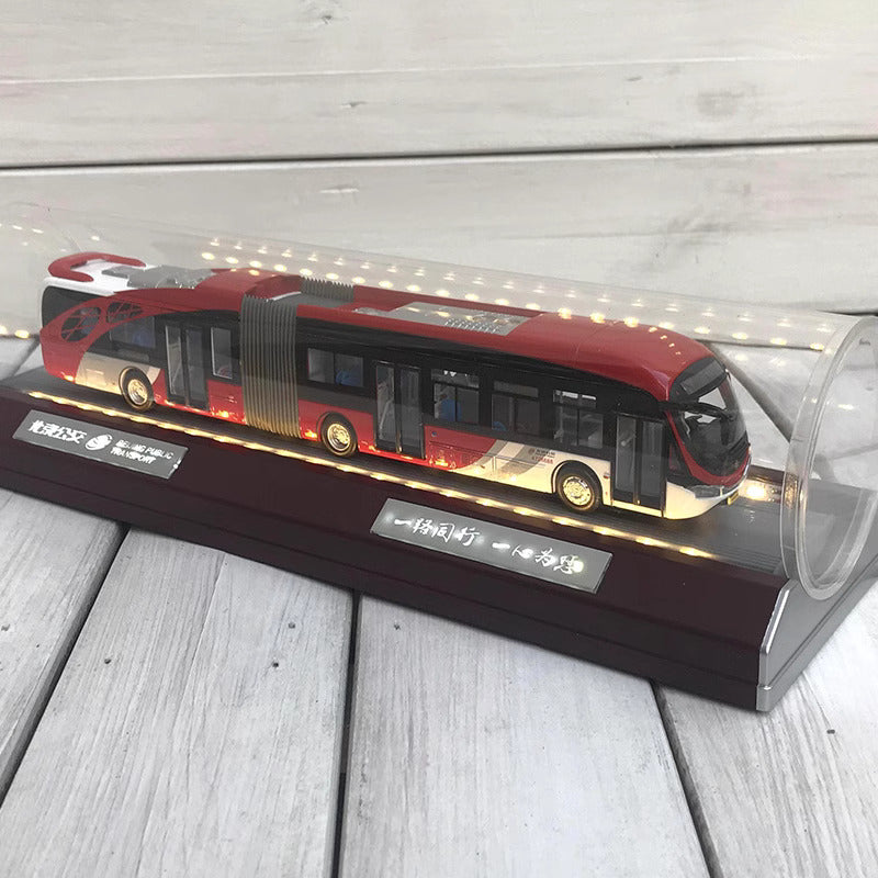 1-64 Beijing Bus No. 1 Yinlong articulated bus model