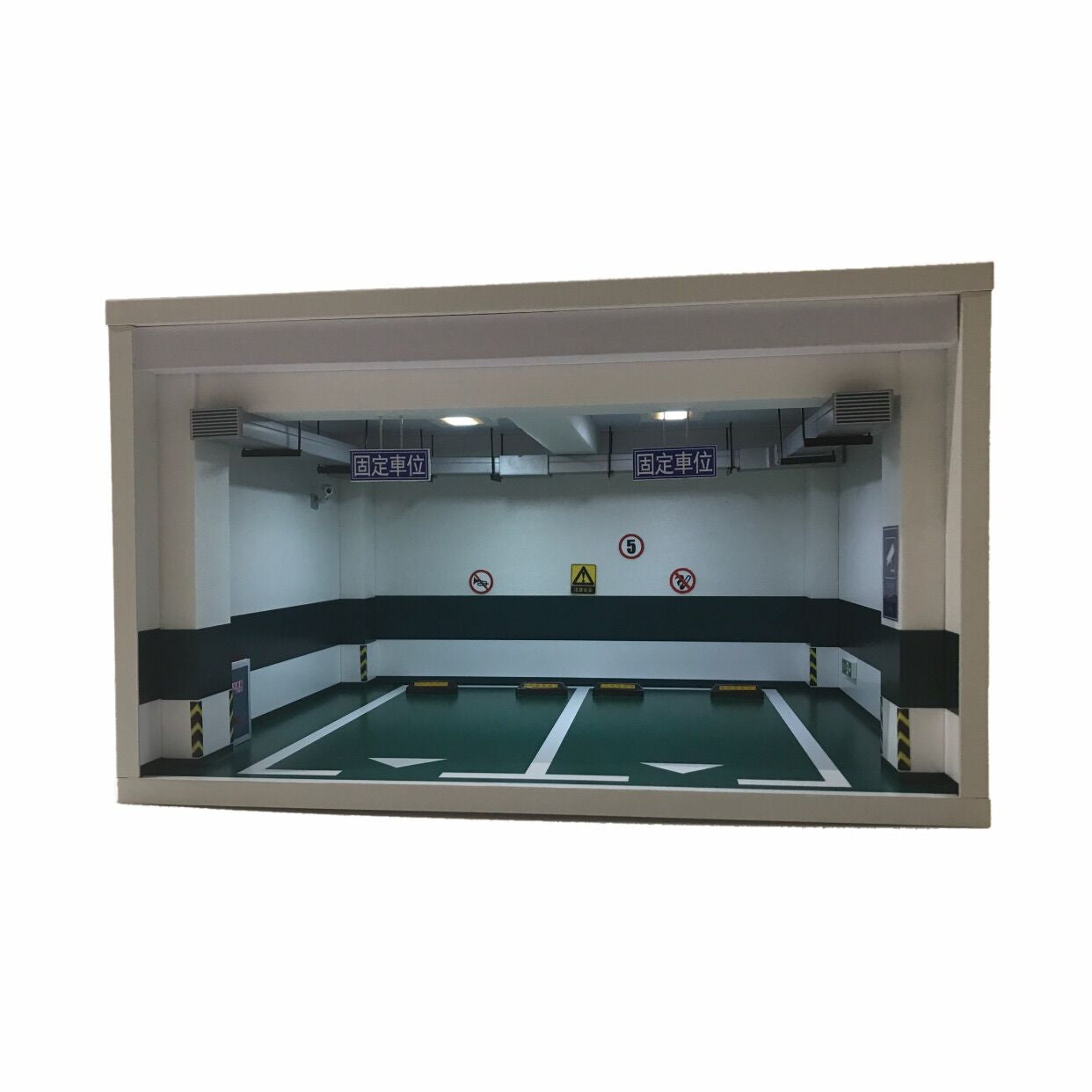 1/18 parking scene with some alloy car model scene of wood garage
