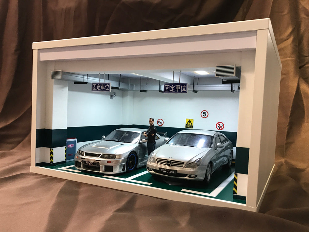 1/18 parking scene with some alloy car model scene of wood garage