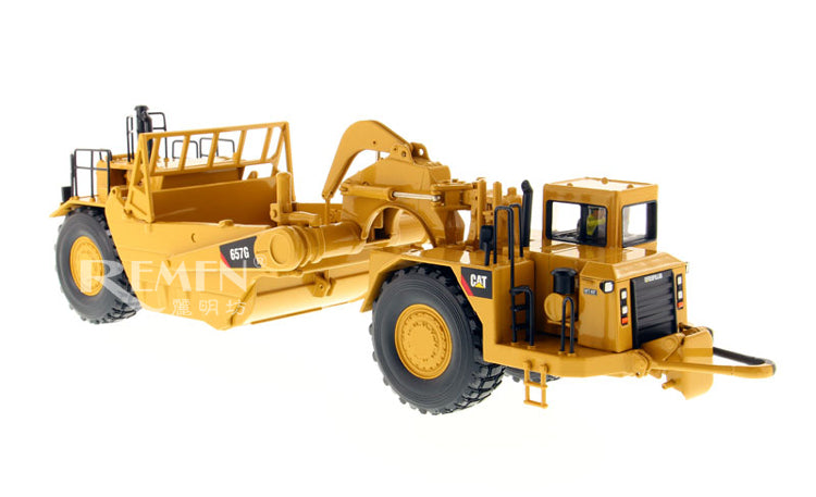 DM CAT 657G Caterpillar wheeled scraper alloy truck model
