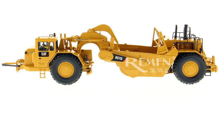 DM CAT 657G Caterpillar wheeled scraper alloy truck model