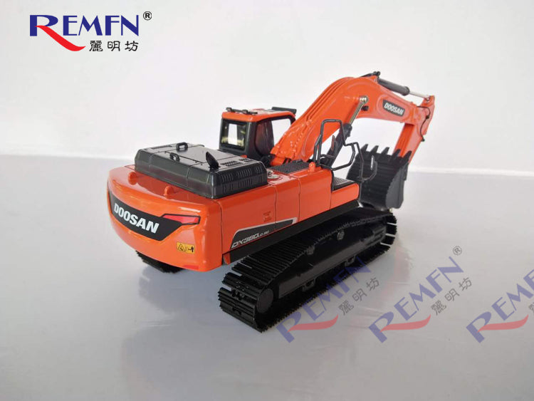 DX380LC-9C Doosan Daewoo Excavator Alloy Model 1-50