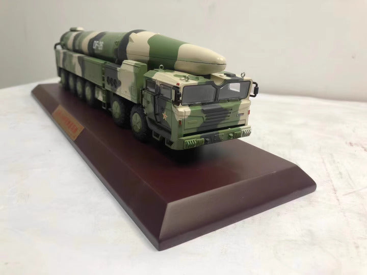 Dongfeng-26 medium-range ballistic missile launch vehicle 1_35