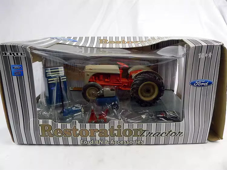 International Wagon Die-cast model tractor Ertl 1-16