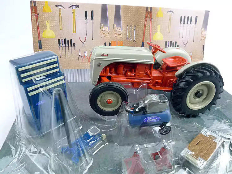 International Wagon Die-cast model tractor Ertl 1-16
