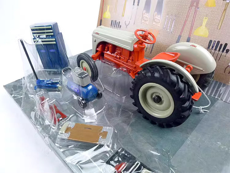 International Wagon Die-cast model tractor Ertl 1-16