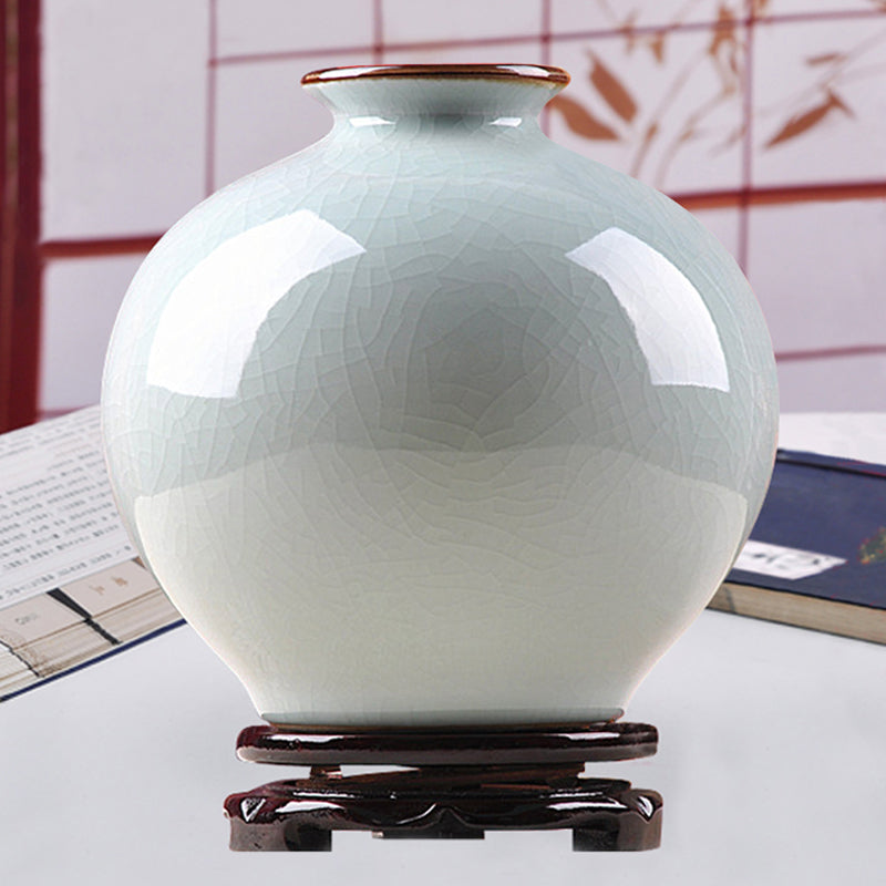 Jingdezhen Ceramic white vase with wider kiss opening