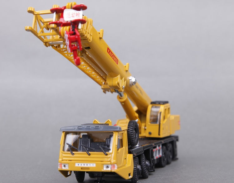 Alloy construction crane with arm length of 90cm