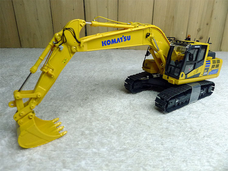 Komatsu HB205-Excavator Forklift Alloy UH 1-50