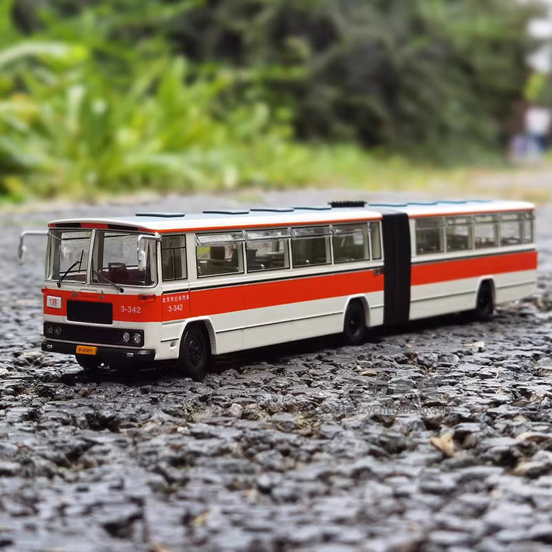 Beijing Bus 1-64 BK670 Xiangyun 52 alloy busTaxi model