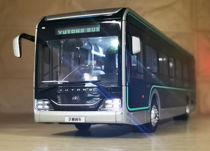 Shanghai Yutong line model bus