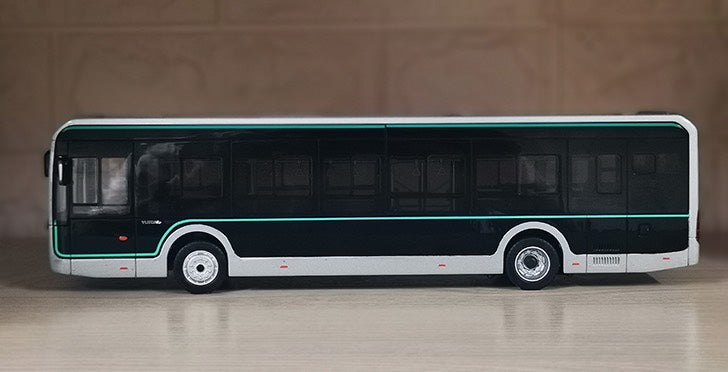 Shanghai Yutong line model bus