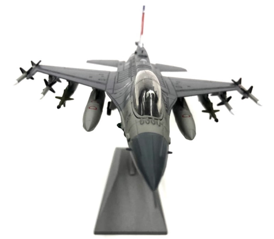 Nsmodel 1-72 Singapore Air Force F-16D Block 52 or 50 fighter model