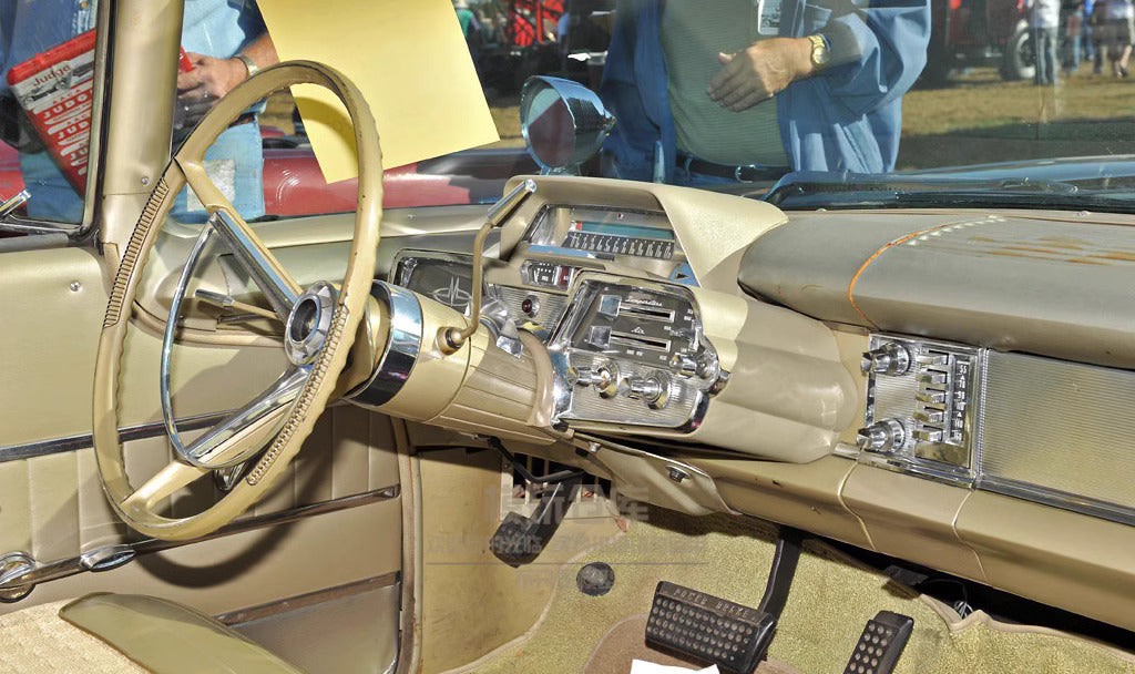 1-18  Mercury Parklane Platinum Edition Alloy Car Model