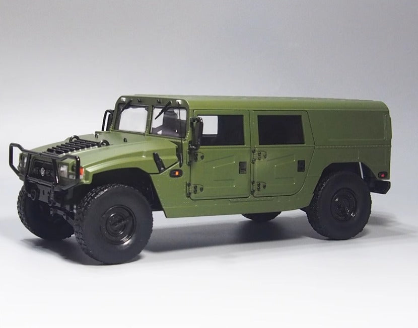 1-18 original Dongfeng Mengshi military vehicle model