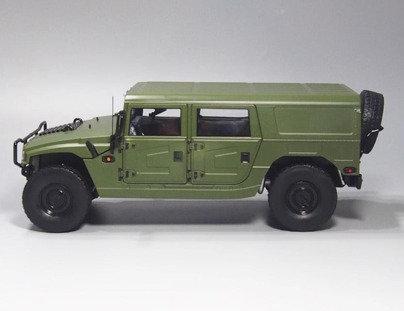 1-18 original Dongfeng Mengshi military vehicle model