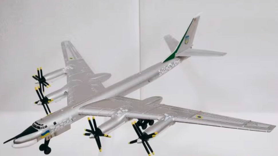 1-200 Russian Tu-95 TU-95 bomber Bear-H