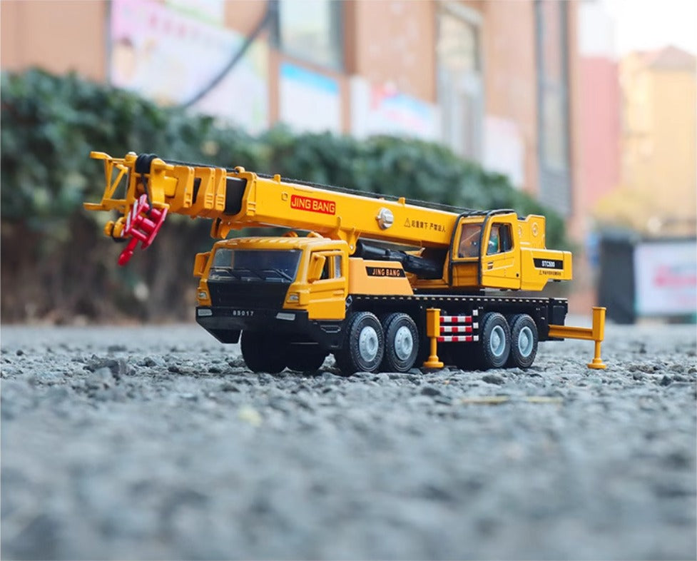 1-50 alloy crane model crane retractable with folding boom.