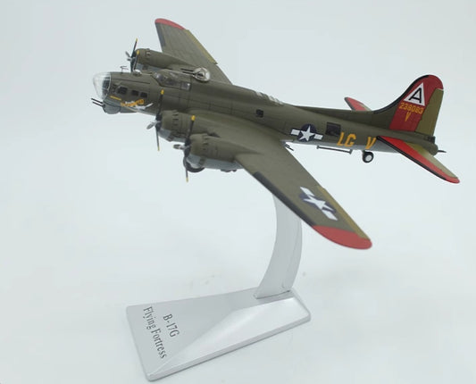 1-72 American World War II B17 Flying Fortress aircraft B-17G bomber model