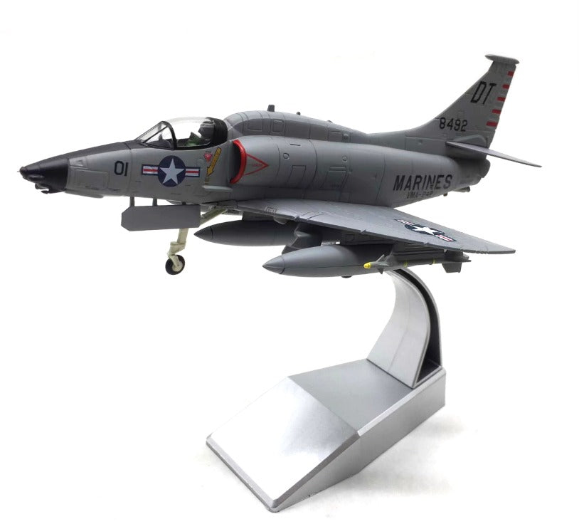 1-72 U.S. Marine Corps A-4 Skyhawk Attack Aircraft Alloy Fighter Military Model