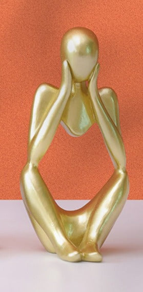 Abdomenless women sculpture