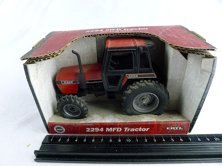 CASE 2294 MFD DIe-cast model tractor Ertl 1-32