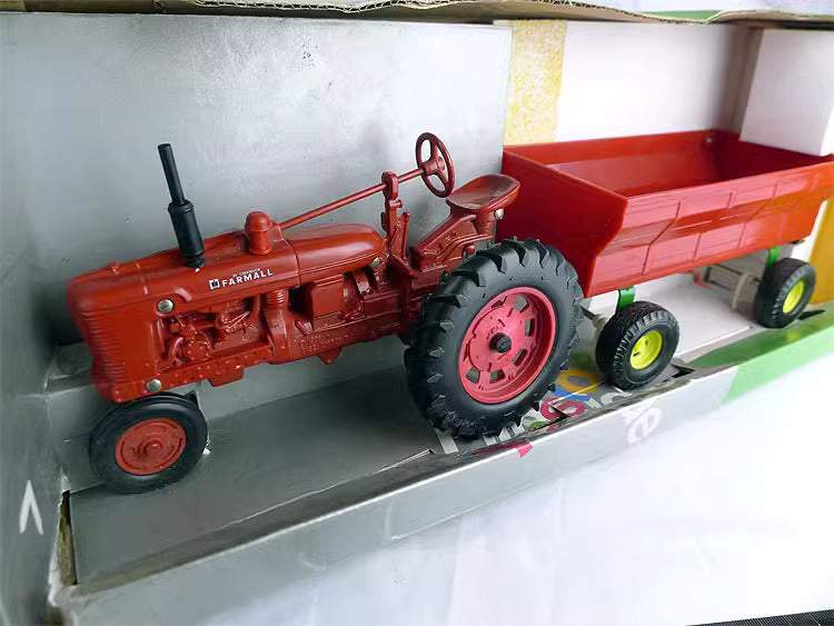 CASE Farmall H die-cast model tractor Ert