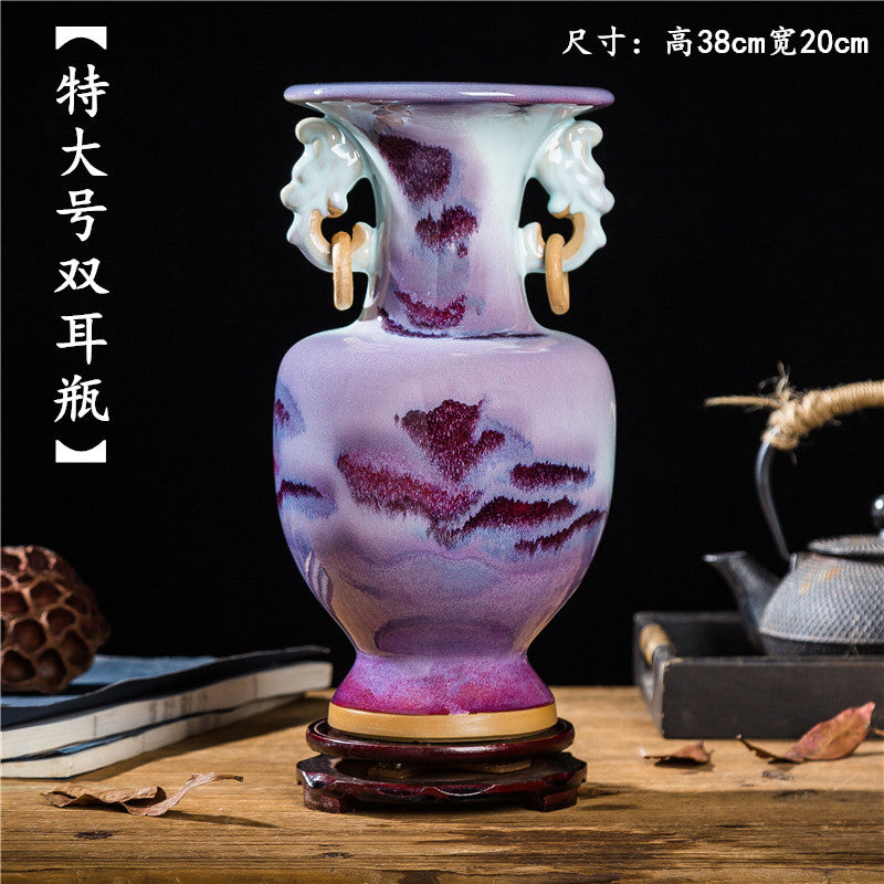 Cool lava lamp-like design on the vase