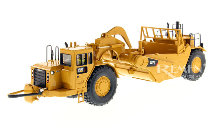 DM CAT 657G Caterpillar wheeled scraper alloy truck model