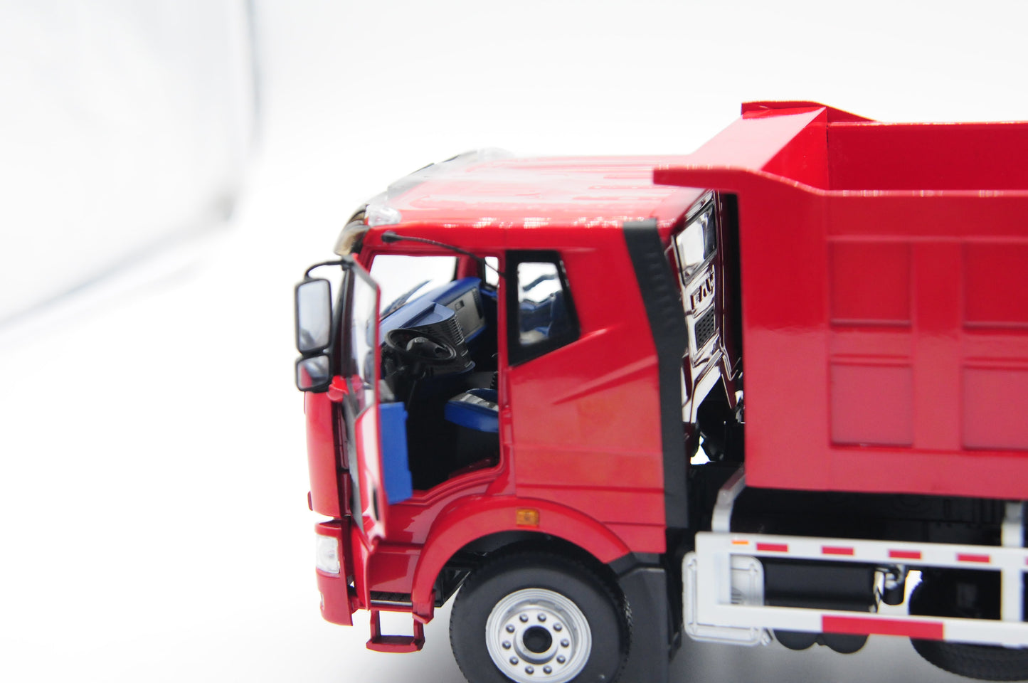 FAW Dump Truck 1-24 Dump Model