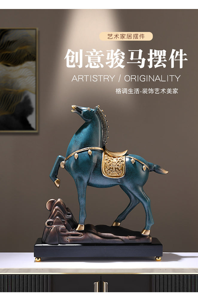 Horse sculpture art piece