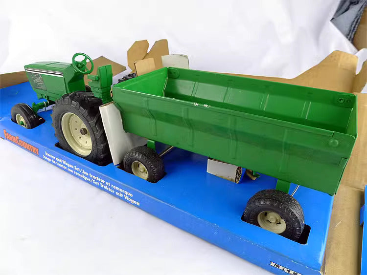 International Wagon Die-cast model tractor Ertl 1-16