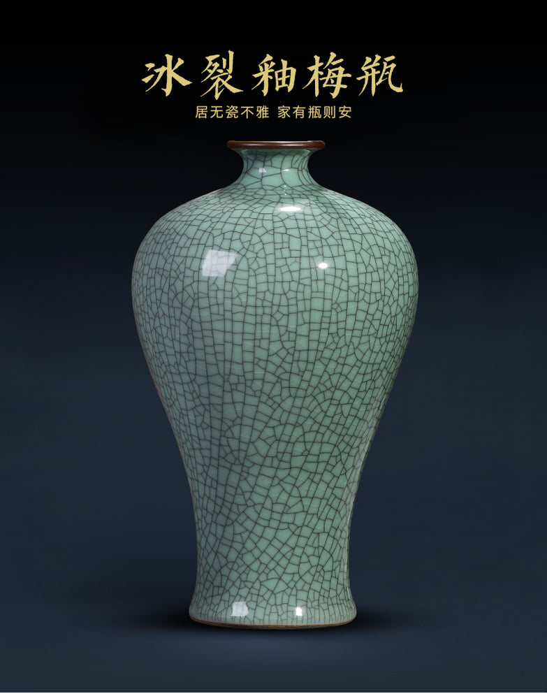 Jingdezhen Ceramic vase with soft design