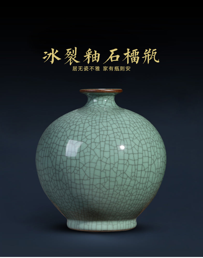 Jingdezhen Ceramic vase with soft design