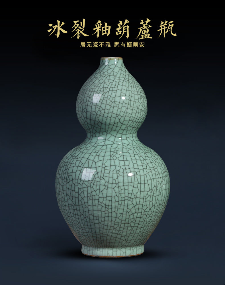 Jingdezhen Ceramic vase with soft design