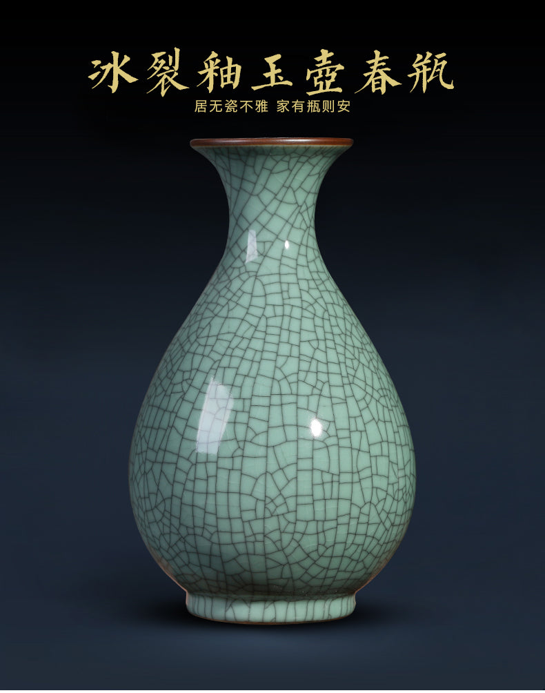 Jingdezhen Ceramic vase with soft design