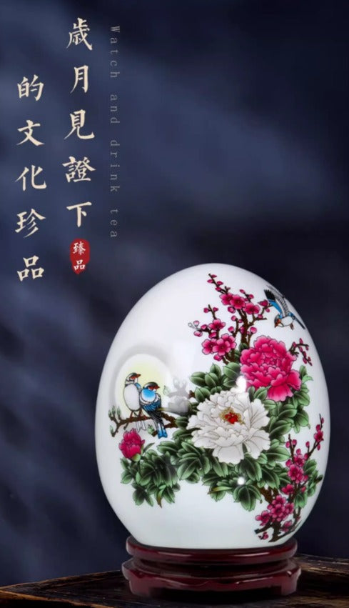 Jingdezhen ceramic egg with various designs