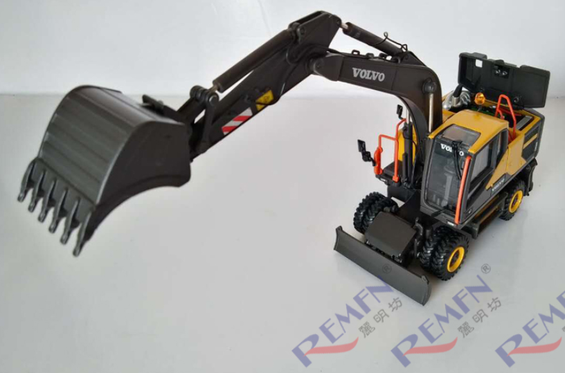 Motorart Volvo EW180E Wheel Excavator alloy truck model