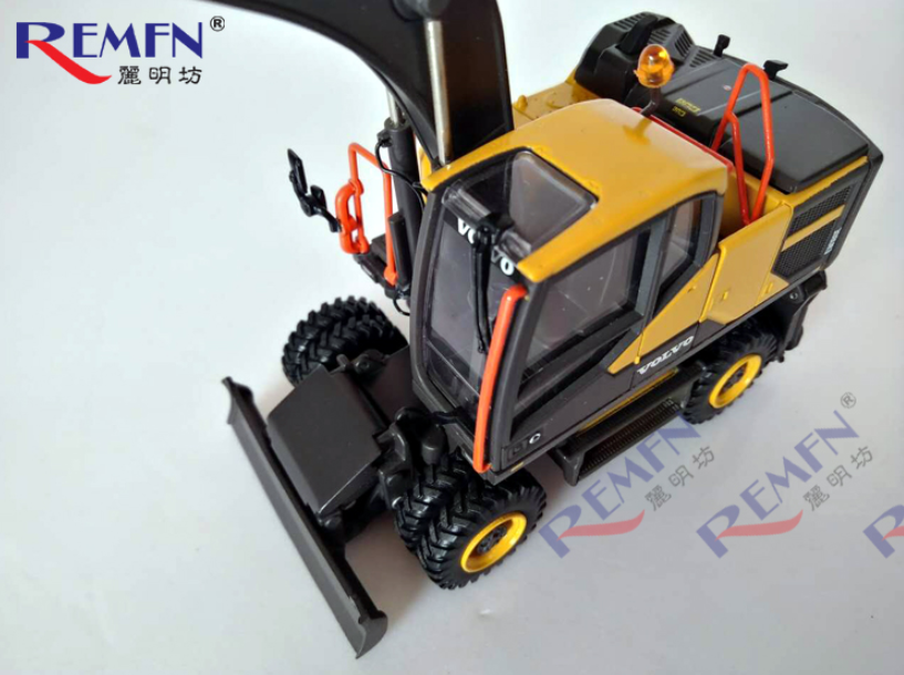 Motorart Volvo EW180E Wheel Excavator alloy truck model